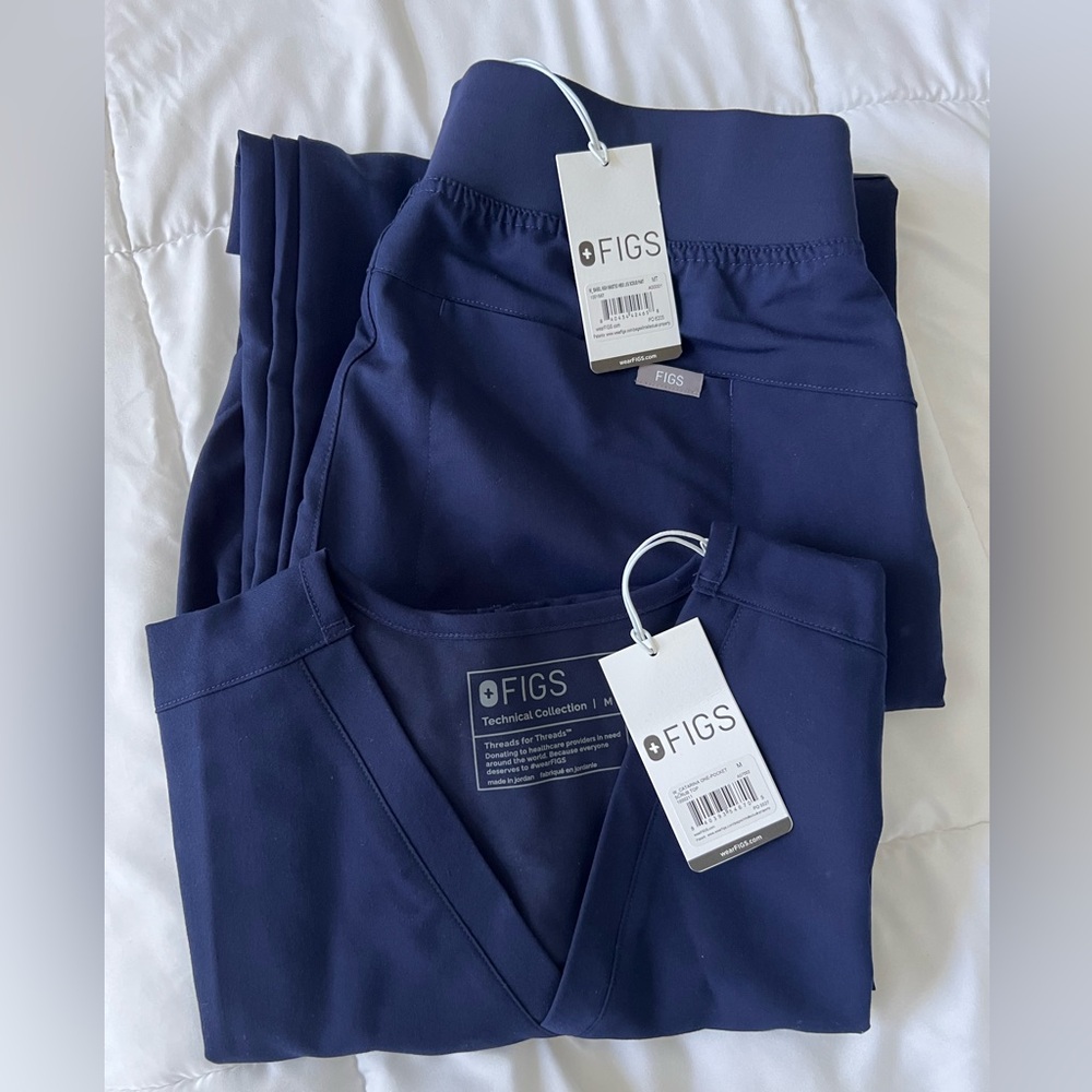 NWT Figs Scrub set Navy Medium Tall M / MT